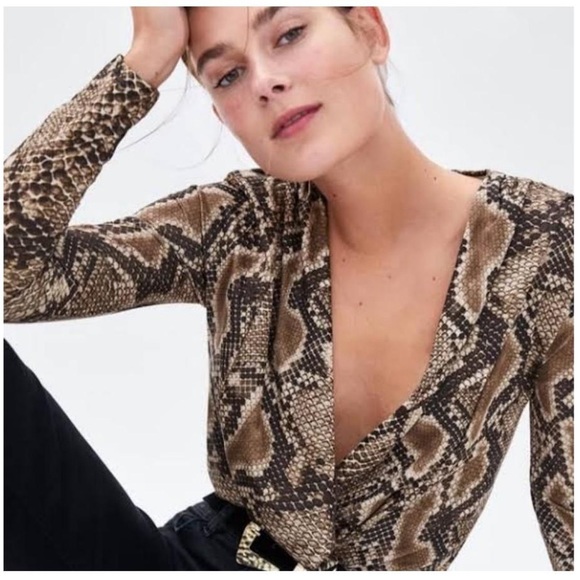 Zara Snakeskin Print Bodysuit Long Sleeve with Plunge Neck Size Medium - Picture 1 of 7